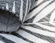 Load image into Gallery viewer, Outdoor Palm Rug in Black