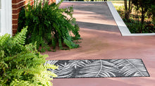 Load image into Gallery viewer, Outdoor Palm Rug in Black