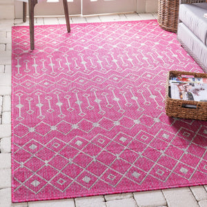 Outdoor Tribal Trellis Rug in Pink
